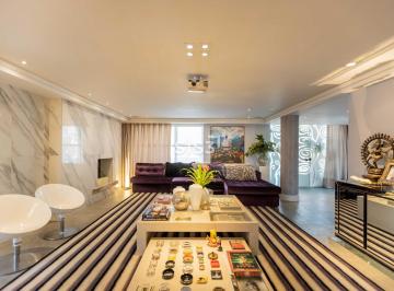 Casa · 326m² · 3 Quartos · 4 Vagas · Casa à venda no Seminário | 3 quartos, piscina aqu