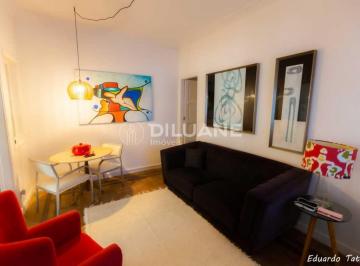Apartamento · 50m² · 1 Quarto · Apartamento à Venda em Ipanema: Conforto e Privacidade por 50m²