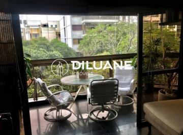 Apartamento · 191m² · 4 Quartos · 2 Vagas · Diluane Vende: 4 quartos com suíte, varandão, 2 vagas - Colado a Lagoa.