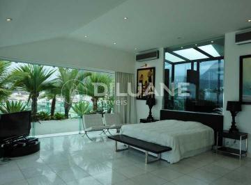 Apartamento · 950m² · 5 Quartos · 5 Vagas · Cobertura -  / Residencial / Copacabana