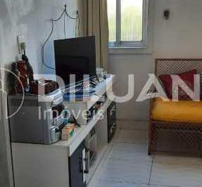 Apartamento · 80m² · 2 Quartos · Casa de Rua, 80 m², composto de sala, copa, cozinha,02 dormitórios, área de serv