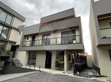 Casa de 3 quartos, Curitiba · Exclusividade e Terraço com Jacuzzi no Seminário – Opus House