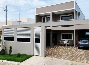 Casa de 3 quartos, Brasília · SOBRADO COM FINO ACABAMENTO