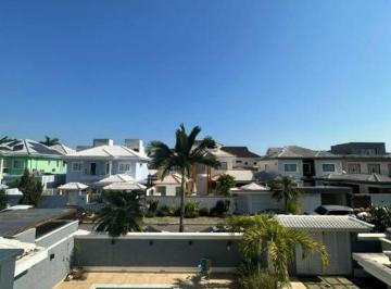 Casa de 4 quartos, Rio de Janeiro · Casa duplex com 4 suítes, piscina, 3 vagas, condomínio fechado