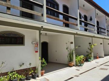 Apartamento de 2 quartos, Cabo Frio · Apartamento Triplex c/ 2 Qtos e Vaga Coberta no Peró à Venda