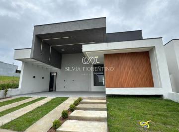 Foto 01 · Casa em Condomínio à Venda em Taubaté-SP, Bairro Registro: 3 Quartos, 1 Suíte, 1 Sala, 2 Banheiros, 