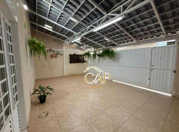 Casa de 3 quartos, Samambaia · Casa com 110 m² e 3 quartos à venda em Samambaia Sul
