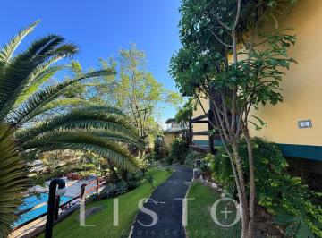 Casa · 125m² · 3 Quartos · 1 Vaga · Casa Duplex Estilo Chalé em João Fernandes – Búzios | 3 Quartos | Condomínio com Piscina