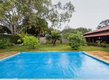 Casa · 450m² · 3 Quartos · 2 Vagas · Shis Qi 3 - Para reforma!