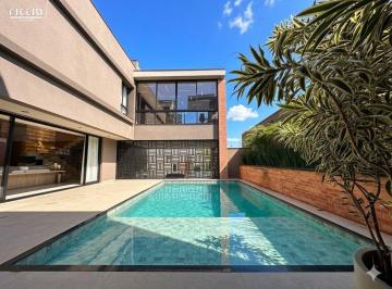 Casa · 483m² · 4 Quartos · Casa à venda - em Urbanova