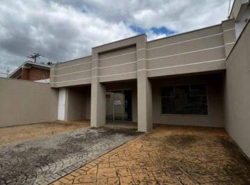 2fc89e5e18e59d6dd5e2c8cb684ba4a951a34040 · Casa Comercial para locação no bairro Vila Pavan em Americana!