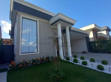 Casa · 300m² · 3 Quartos · 4 Vagas · Oportunidade - Casa em Condomínio - Terras do Vale - Caçapava - 3 Dormitórios - 134m².