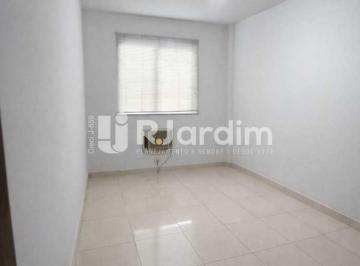 Apartamento · 68m² · 2 Quartos · 1 Vaga · Apartamento 2 Quartos com Vaga | Próximo ao Carioca Shopping e Metrô