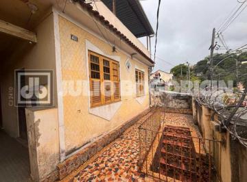 Casa · 214m² · 7 Quartos · Duas casas no mesmo terreno - Total 7 quartos - Quintal - Terreno 8,80 x 22,46