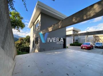 Casa · 117m² · 4 Quartos · 2 Vagas · Casa Alto Padrão em Golfe, Teresópolis/RJ