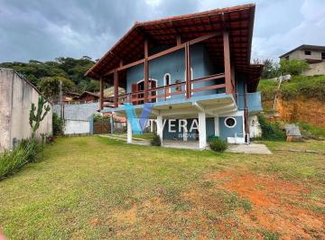 Casa · 196m² · 3 Quartos · 4 Vagas · Casa com 3 dormitórios à venda, 196 m² por R$ 998.000,00 - Golfe - Teresópolis/RJ