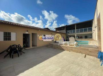 Casa de 5 quartos, Itanhaém · Casa com Edícula e Piscina à Venda em Itanhaém – Lote Inteiro!