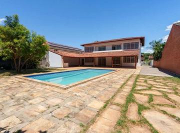 Casa de 5 quartos, Brasília · Vendo excelente casa na QL 2, bem conservada!
