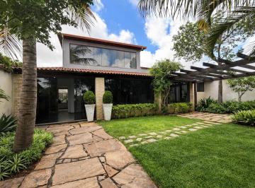 Casa de 4 quartos, Santa Maria · Casa com 4 quartos e 250 m² à venda em Residencial Santos Dumont