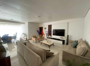 Sala de estar · Apartamento com área privativa 4 quartos e 3 vagas cobertas
