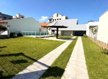 Casa · 151m² · 4 Quartos · 1 Vaga · Casa Mobiliada no Centro de Tramandaí