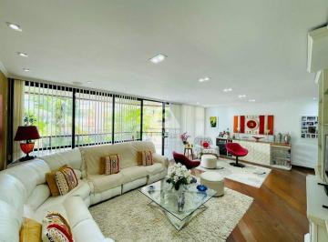 Apartamento · 158m² · 3 Quartos · 2 Vagas · Apartamento à uma quadra da praia