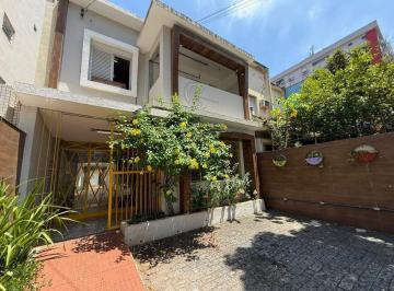 Casa · 224m² · 3 Quartos · 2 Vagas · Casa a venda com 03 dormitórios vaga para 02 carros no Gonzaga em Santos 