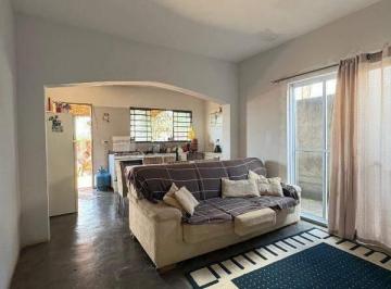 Rural · 467m² · 4 Quartos · 3 Vagas · Chácara à venda com 4 quartos (1 suíte) e 3 vagas no Ch. de Recreio Cruzeiro do Sul em Santa Bárbara