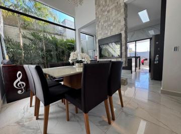 Casa · 215m² · 3 Quartos · 2 Vagas · Casa com 3 suites a venda, 215 m2 por R$ 1.100.000 - Pinheiros - Aracatuba/SP