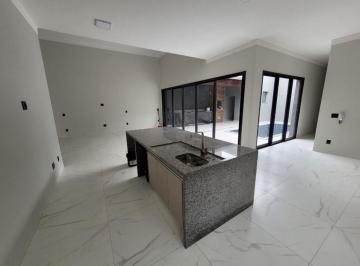 Casa · 289m² · 3 Quartos · 2 Vagas · Casa Padrao com 3 Suites e Piscina em Condominio Fechado em Aracatuba