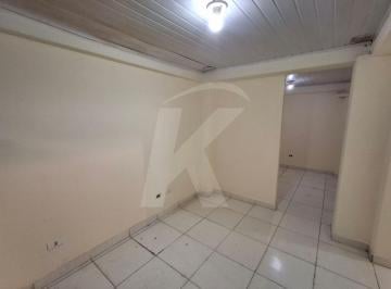 Casa · 30m² · 1 Quarto · Casa com 1 quarto, cozinha e banheiro.