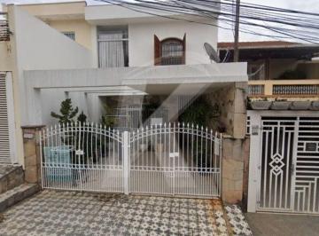 Casa · 190m² · 4 Quartos · 2 Vagas · Sobrado à Venda com 190 m², 3 Dormitórios e Edícula Independente