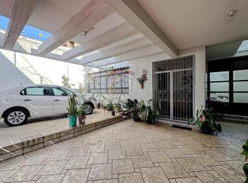 Casa · 247m² · 6 Quartos · 4 Vagas · Casa à venda com 238m², 6 quartos e 4 vagas