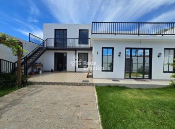 Casa · 200m² · 4 Quartos · 2 Vagas · QI 05 - CASA TÉRREA - 04 QUARTOS SENDO DUAS SUÍTES - ACEITA FINANCIAMENTO - GUARÁ I