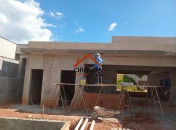 Casa · 240m² · 3 Quartos · Condomínio fechado próximo ao shopping em Bragança