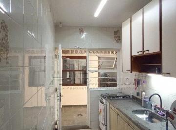 Casa · 200m² · 6 Quartos · 2 CASAS COM SALÃO COMERCIAL -  CENTRAL PARQUE