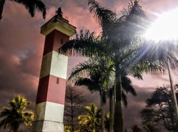 Apartamento de 2 quartos, Santos · Apartamento na praia atravessou a avenida chegou! 2 dormitórios. Reformadíssimo.