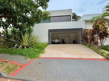 Casa · 323m² · 3 Quartos · 4 Vagas · Casa em condomínio fechado, com piscina e condomínio com lazer completo