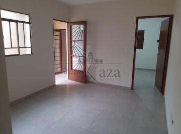 Casa · 150m² · 2 Quartos · 2 Vagas · Oportunidade - Casa com Edícula - Jardim Santa Maria - 2 Dormitórios - 130m².