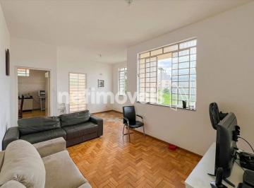 Casa · 860m² · 4 Quartos · 2 Vagas · Casa de 4 quartos à venda no Colégio Batista!