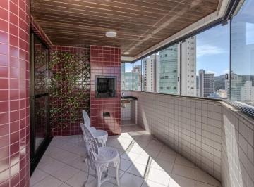 Apartamento · 80m² · 2 Quartos · 1 Vaga · Apartamento Quadra Mar à venda no Centro em Balneário Camboriú.
