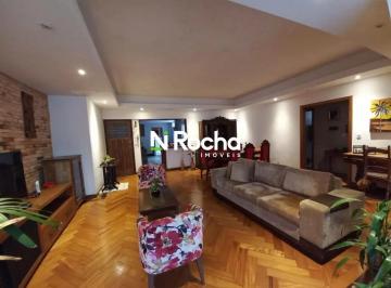 Apartamento · 130m² · 3 Quartos · Lindo apartamento com 130m2, no Centro Histórico de Petrópolis.