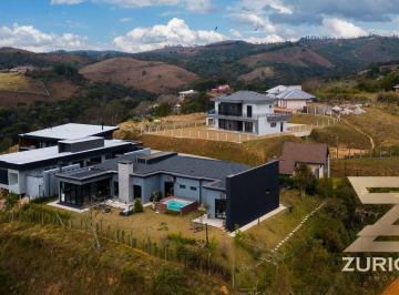 8a782402a5f6fe0ab5b11447c6fef62783af250b · Casa com 3 dormitórios à venda, 300 m² por R$ 3.200.000,00 - Nova Capivari - Campos do Jordão/SP