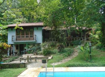 Casa de 4 quartos, Guapimirim · Excelente casa linear c/sala 3 amb. 4 quartos(1 suíte), piscina, área gourmet, 290 m2 construídos.