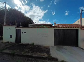 FACHADA · Casa à venda na zona leste de Poços de Caldas