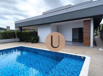Piscina com cascata · CASA TÉRREA EM TERRENO DE 470M² - CONDOMÍNIO FECHADO EM ATIBAIA