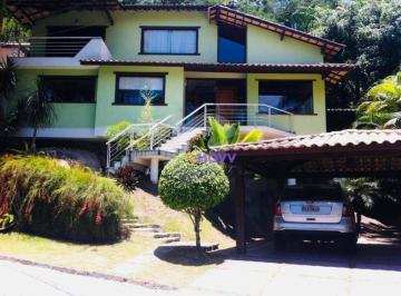 315d79b005ec6d80e8103a9fabd86d79ef7b29c7 · Casa , 3 quartos, 215m, 1 suite, lavabo, 2 vagas