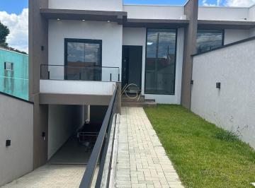 Casa · 120m² · 3 Quartos · 2 Vagas · Lindo sobrado com quintal!