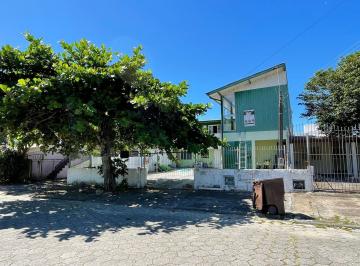 Casa · 100m² · 7 Quartos · 2 Vagas · Ampla Casa Pertinho do Mar - Praia de Fora em Palhoça/SC