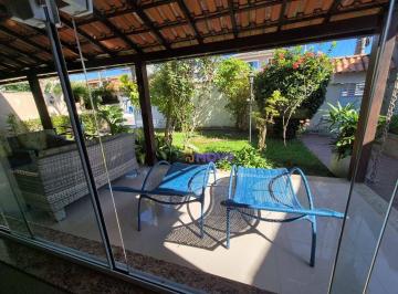 d89c1471b4a78128ea71387d17cc843aad19ed57 · Casa com 2 dormitórios à venda, 254 m² por R$ 860.000,00 - Itaipu - Niterói/RJ